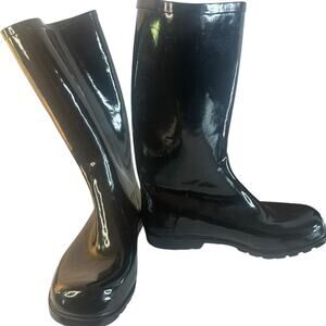 On your feet rain boots size 11